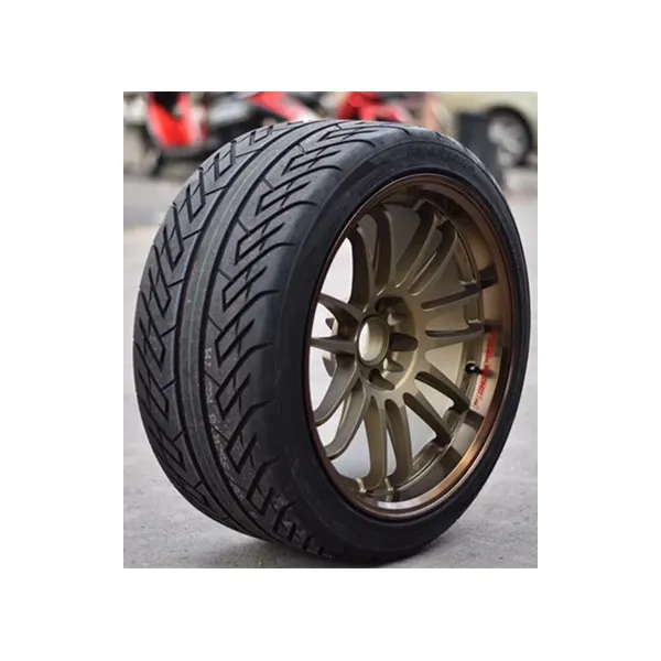 Neumático SUPERSPORT RS 235/40 R18